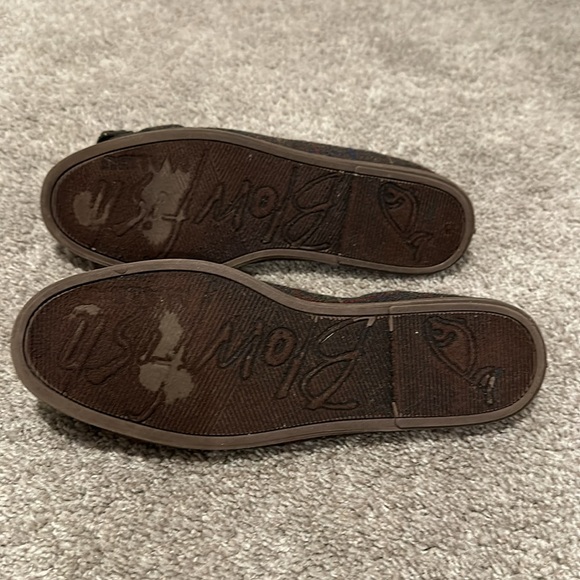 Blowfish Malibu 8W flats, Brown w/line patterns, very cute! - Picture 4 of 7